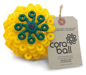 Een cora ball, haalt microplastic uit jouw was 