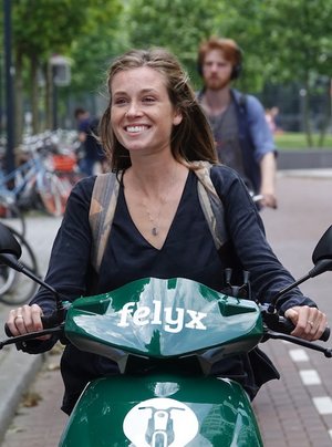 Leen een e-scooter van felyx.
